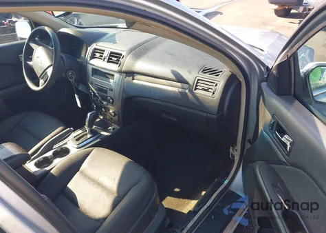 2010 Ford Fusion Se z USA, uszkodzony, nr VIN 3FAHP0HA6AR380741